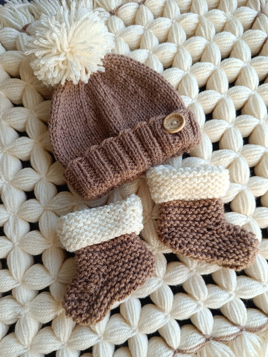Newborn Handmade Pompom Hat and Booties